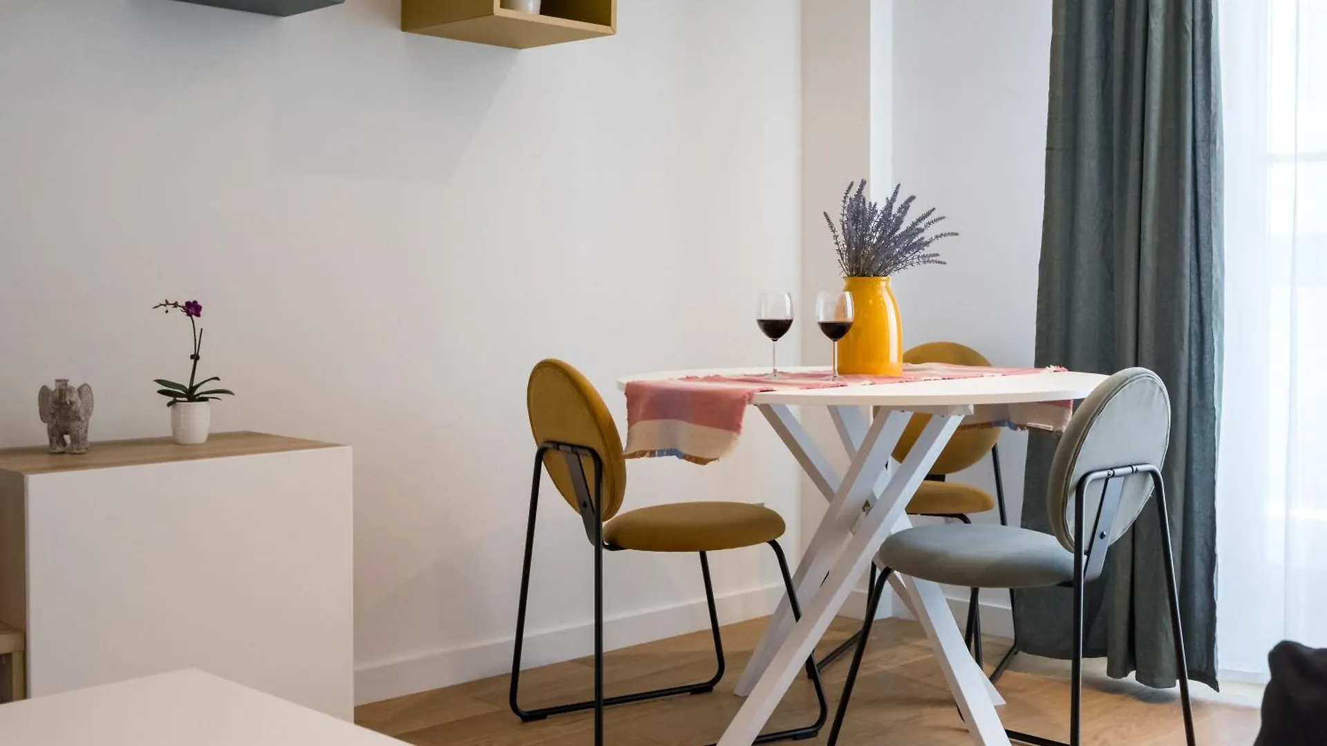 Luxury Apartment Near Promenada, 1Br Bucureşti 0*,