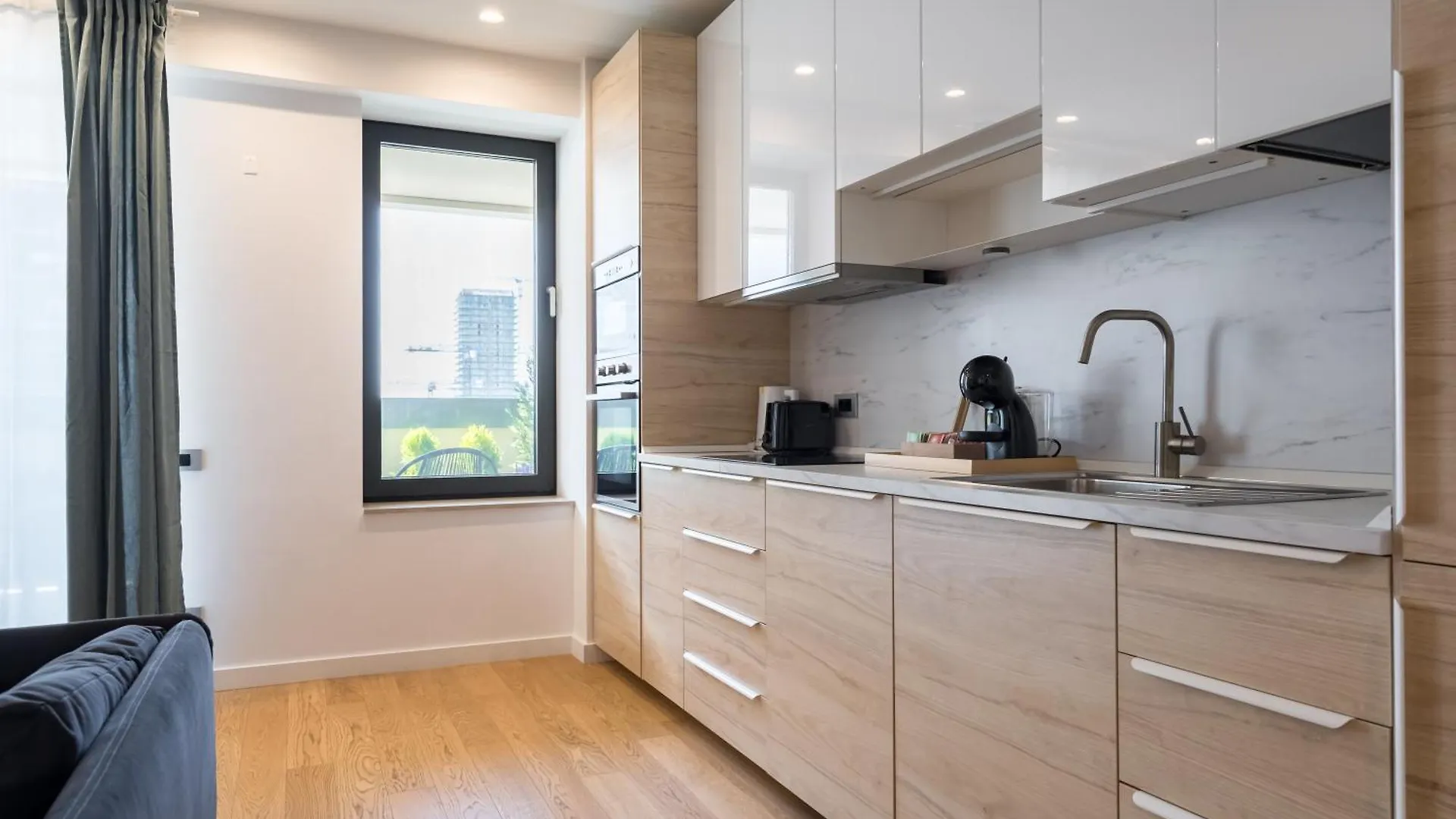 Luxury Apartment Near Promenada, 1Br Bucureşti România