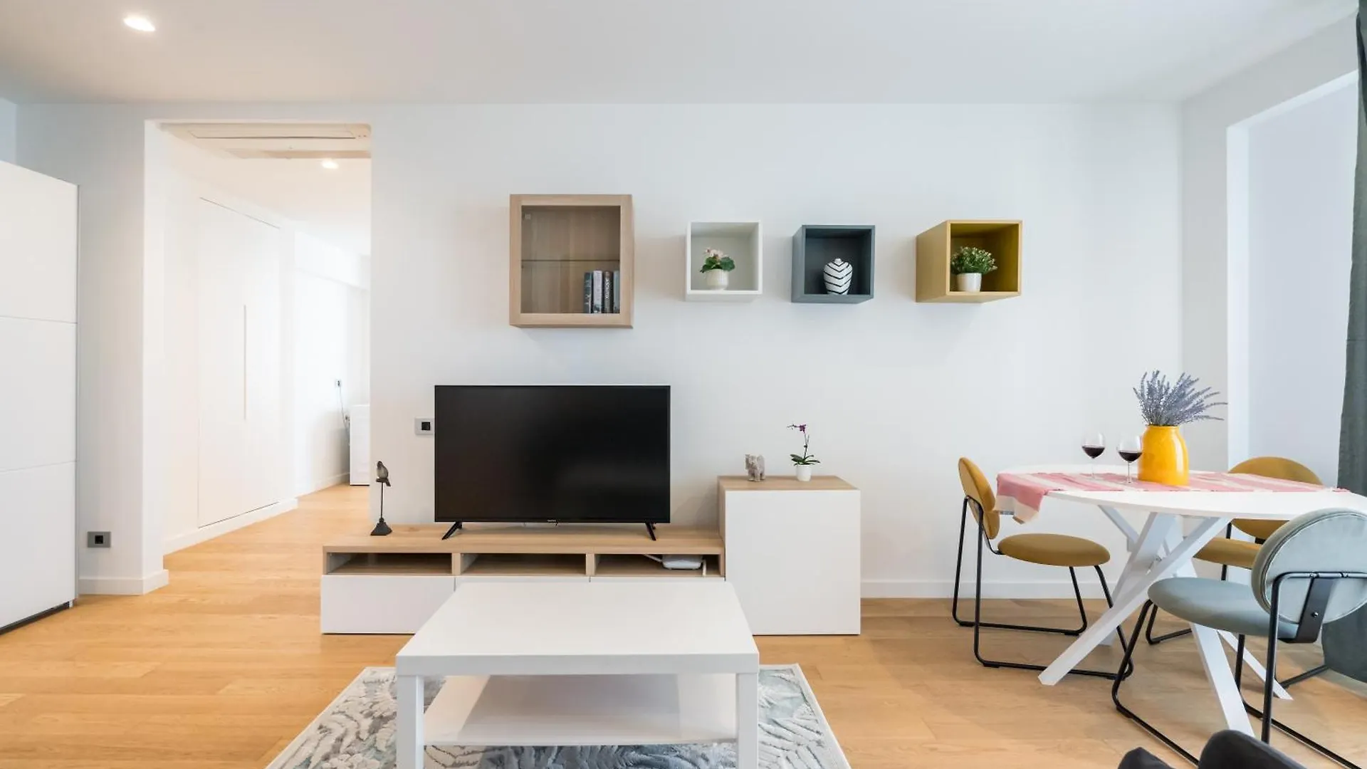 Luxury Apartment Near Promenada, 1Br Bucureşti